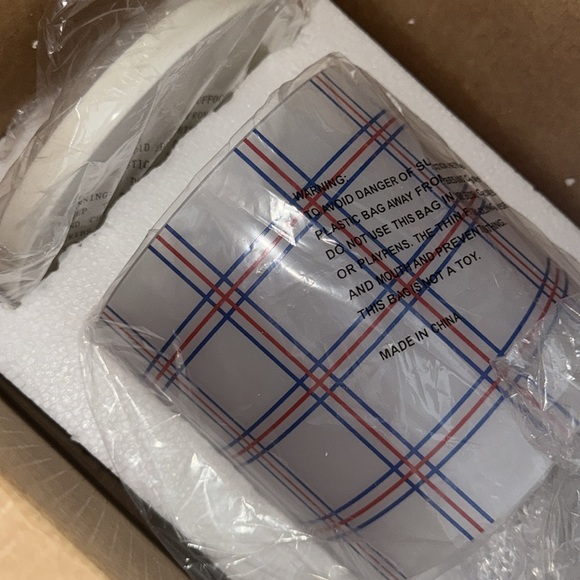 New HomeWorx by Slatkin + Co. Patriotic Hurricane - Picture 8 of 8